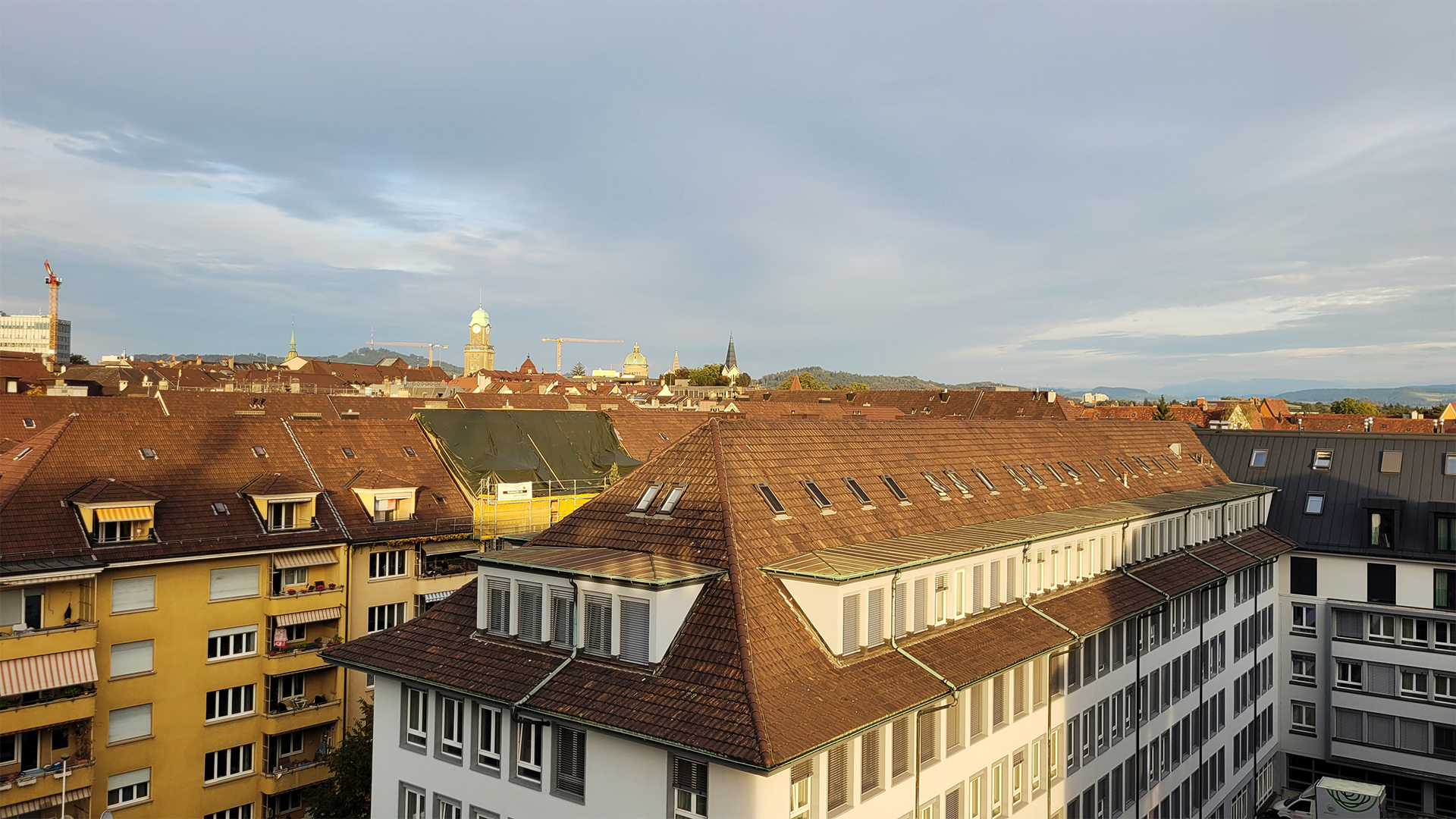 Aussicht vom Rooftop48 auf die Stadt Bern